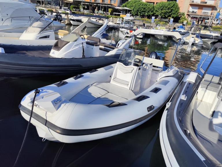 Gommone a noleggio a Porto-Vecchio al miglior prezzo