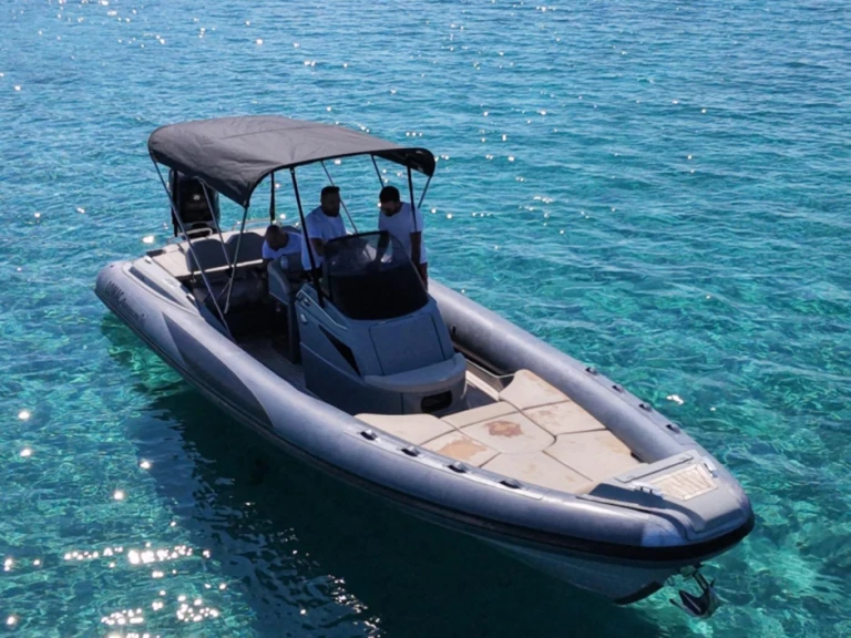Noleggio a Porto-Vecchio – Lomac Adrenalina 9.0 su SamBoat