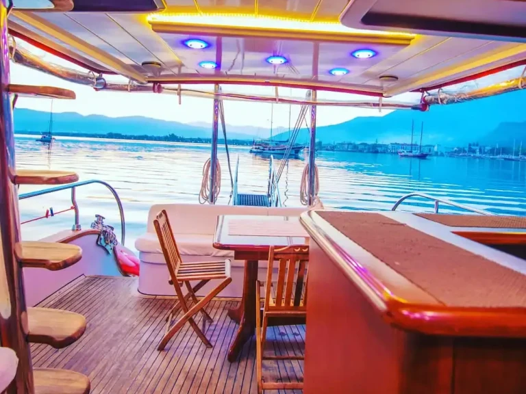 Noleggio Barca a vela Custom con patente nautica