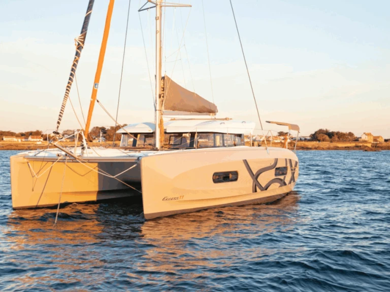 Bénéteau Excess 11 da affittare a  Arzon