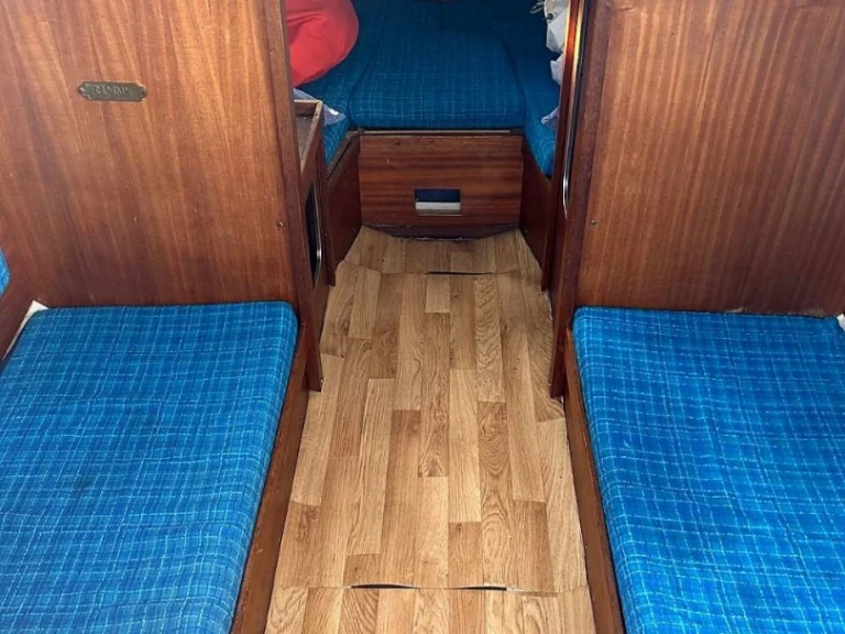 Noleggio Barca a vela Albin con patente nautica