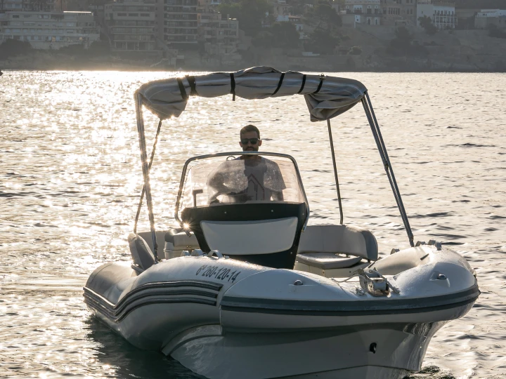 Noleggio Gommone Zodiac con patente nautica