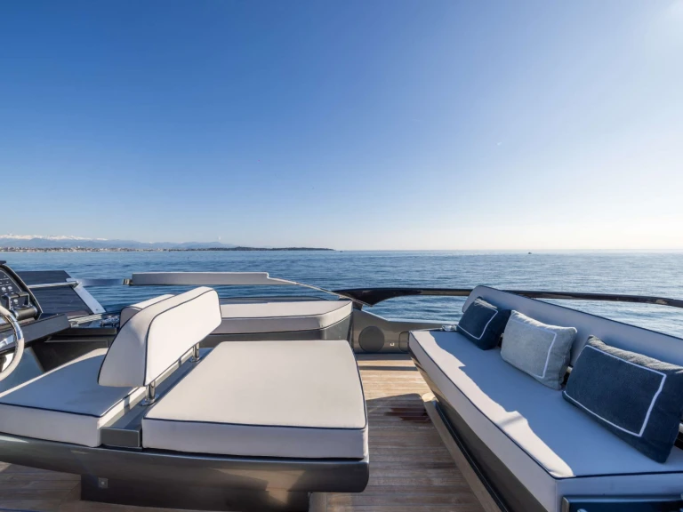 Noleggio Yacht di lusso a Cannes – Riva SAMIRA
