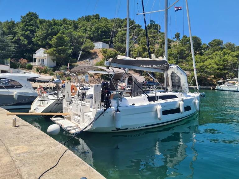 Noleggio Barca a vela a Zaton – Dufour Dufour 37