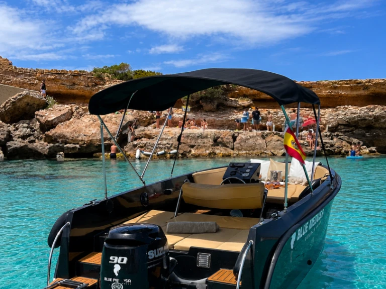 Noleggio Barca a motore con o senza skipper Mareti a Ibiza Town