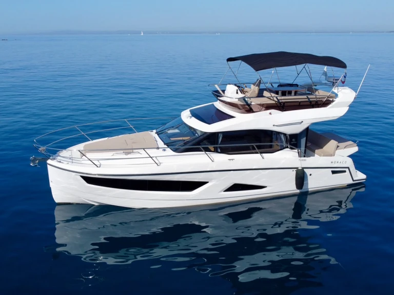 Noleggio Barca a motore Parker con patente nautica