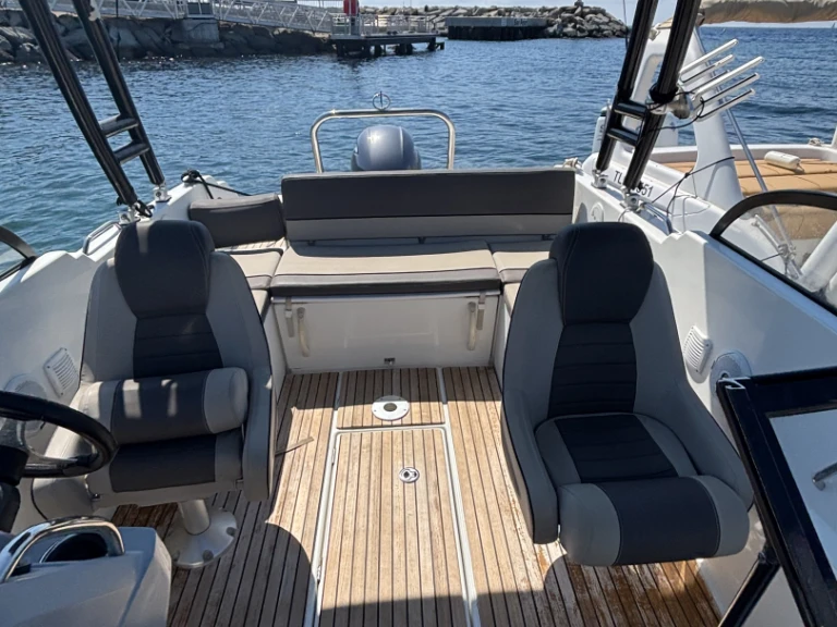 Noleggio barche Jeanneau Cap Camarat 6.5 BR a Les Issambres su Samboat