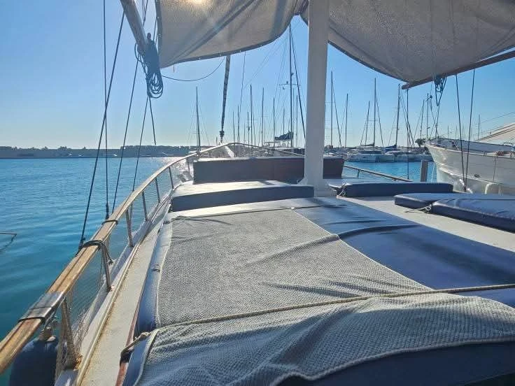 Noleggio Barca a motore con o senza skipper Custom Made a Rodi (Citta)