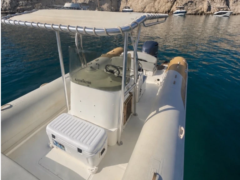 Noleggio a Marsiglia – Capelli Capelli 900 Sun su SamBoat