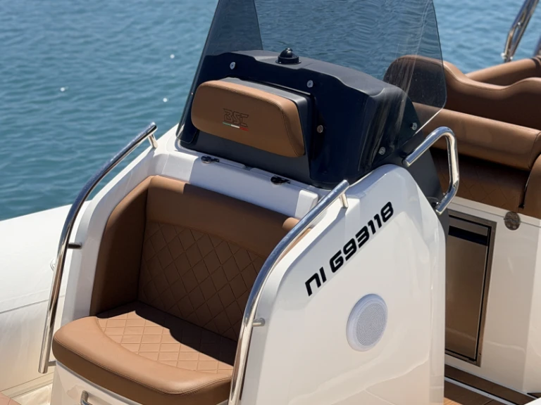 Gommone a noleggio a Saint-Laurent-du-Var al miglior prezzo