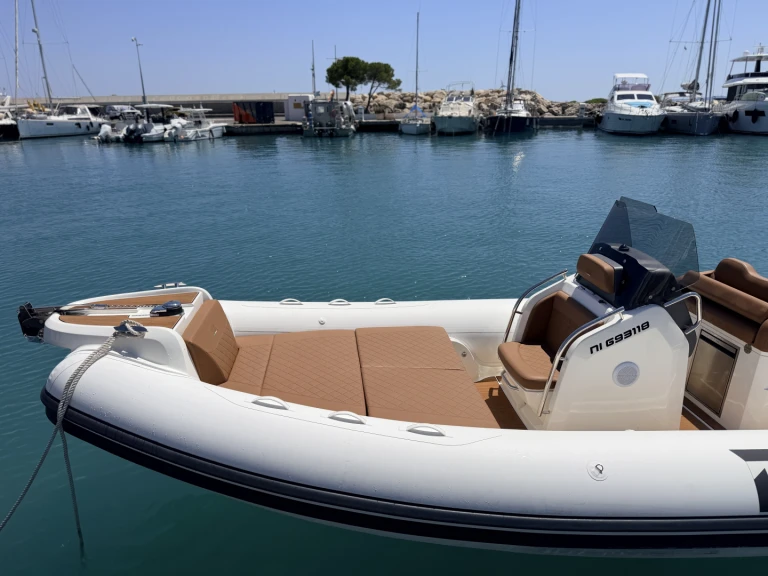 Noleggio a Saint-Laurent-du-Var – Bsc BSC 78 su SamBoat