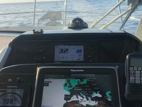 Noleggio Barca a motore Bénéteau con patente nautica