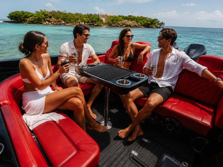 Catamarano a noleggio a Bahía de Cartagena de Indias al miglior prezzo