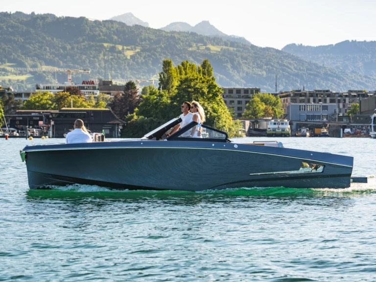 Noleggio Barca a motore con o senza skipper GANZ Boats a Zurigo