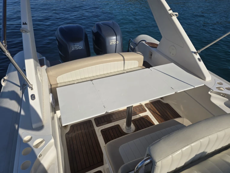 Noleggio barche Francia economico Tempest 900 WA