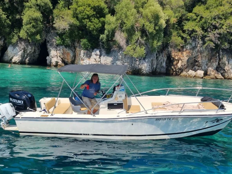 Noleggio a Corfù – White Shark White Shark 215 su SamBoat