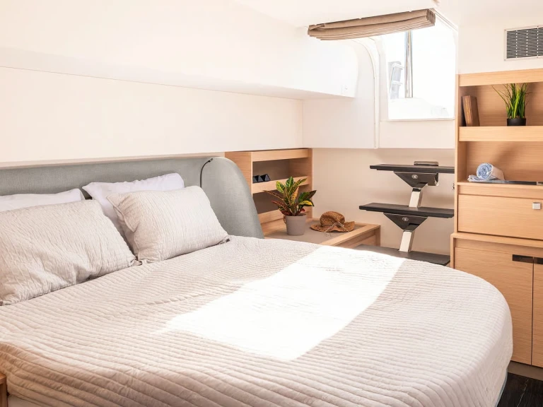 Noleggio Catamarano a Cannes – Fountaine Pajot Aura 51