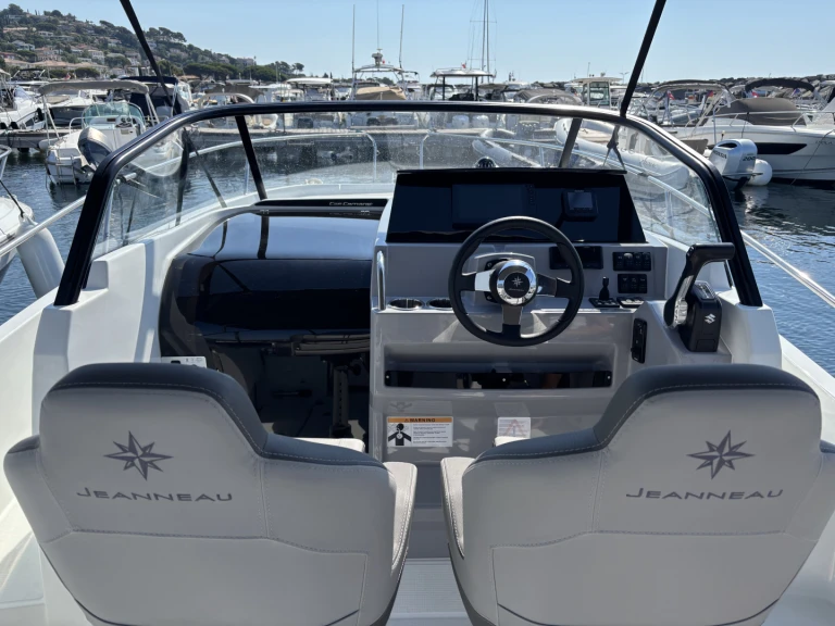 Noleggio barche Jeanneau Cap Camarat 7.5 WA a Francia su Samboat