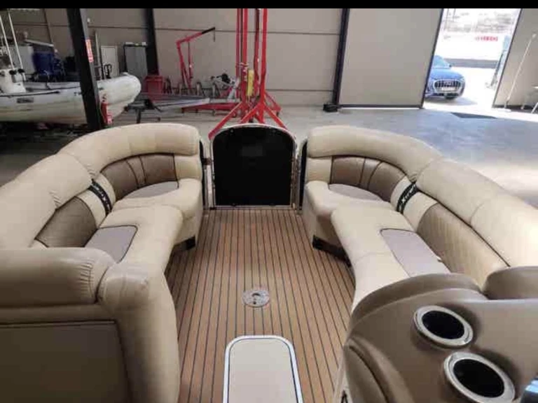 Noleggio Barca a motore con o senza skipper Pacific Craft a Lepe