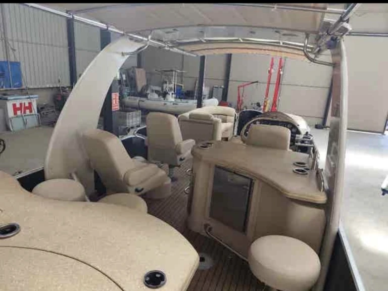 Noleggio Barca a motore Pacific Craft con patente nautica