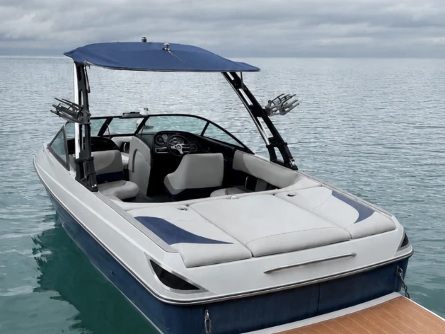 Noleggio a Angon – Malibu Wakesetter su SamBoat