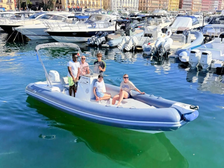 Noleggio Gommone con o senza skipper Panamera Yacht a Mergellina