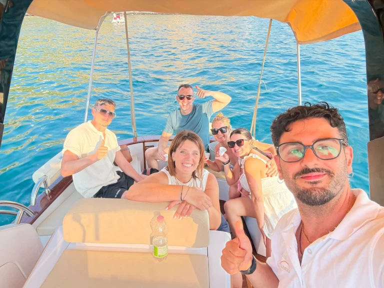 Noleggio a Capri – Mimi 8,50 GOZZO su SamBoat