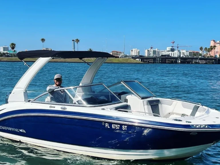 Noleggiare una Chaparral 230 SUNCOAST a Miami