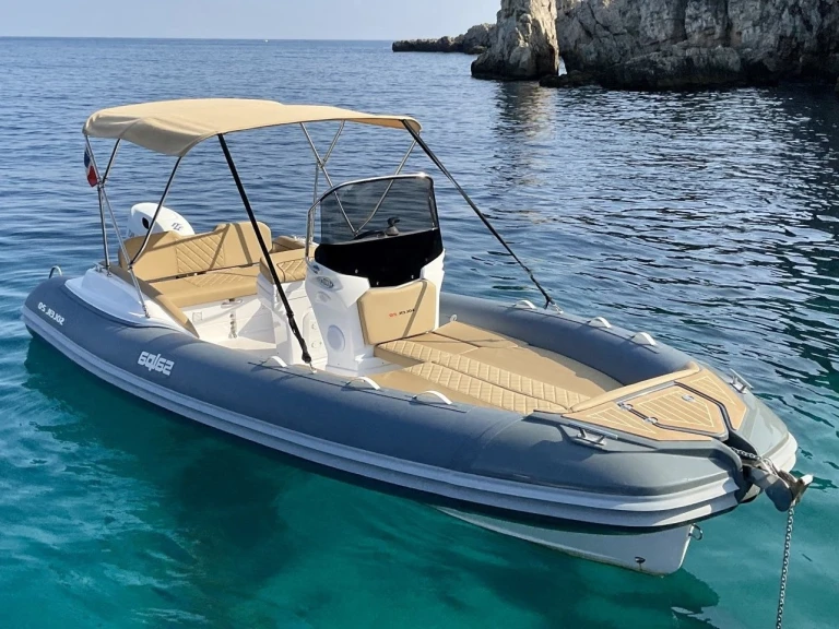 Noleggio Gommone Salpa con patente nautica