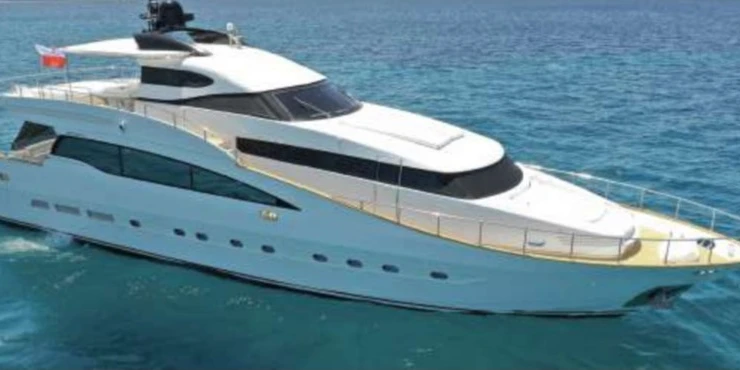 Noleggio Yacht di lusso con o senza skipper Overmarine S.p.a a Roses