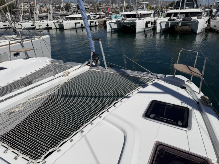 Noleggio barche Álimos economico Lagoon 38 - 3 + 2 cab.