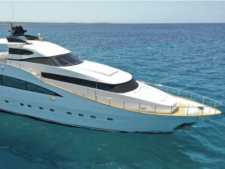 Noleggio Yacht di lusso a Roses – Overmarine S.p.a amc 25