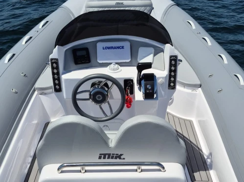 Gommone a noleggio a Juan-les-Pins al miglior prezzo
