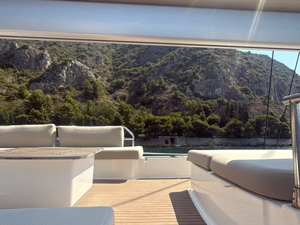 Noleggio a Cannes – Fountaine Pajot Aura 51 su SamBoat