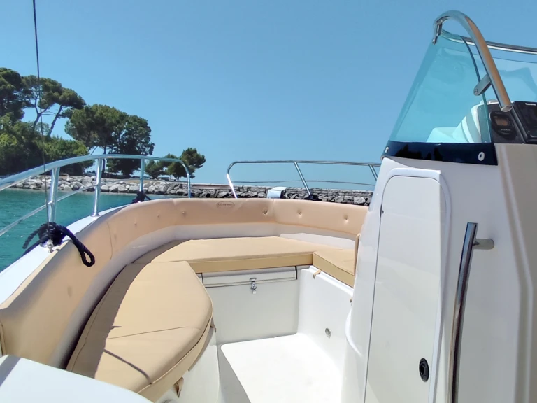 Noleggiare una Marinello Eden 26 Open a Parenzo (Poreč)