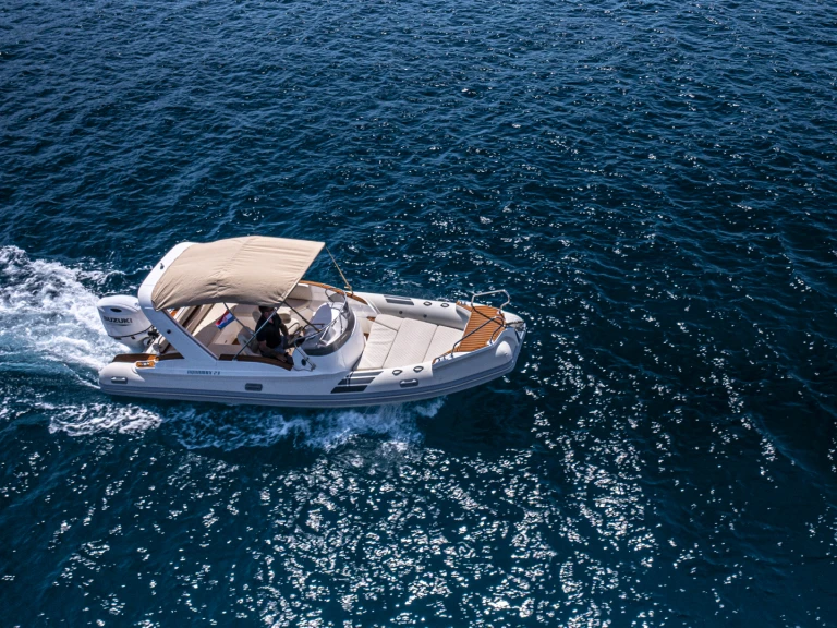 Aquamax B 23 F da affittare a  Lesina (Hvar)