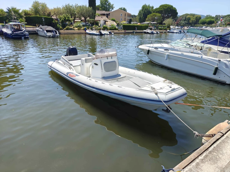 Selva Selva D840 Exclusive da affittare a  Port de Cannes Marina