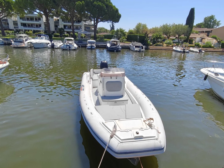 Noleggiare una Selva Selva D840 Exclusive a Port de Cannes Marina