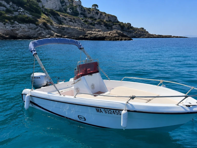 Noleggio Barca a motore con o senza skipper TA MARE a Marsiglia