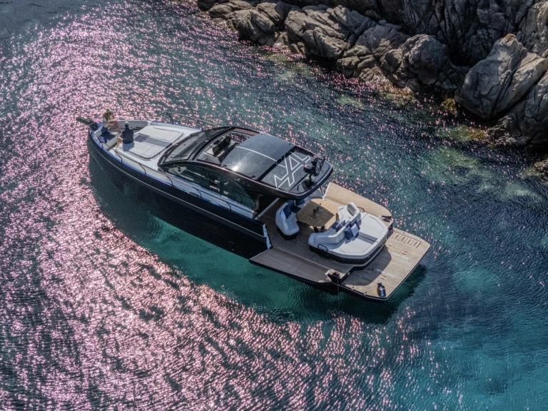 Yacht di lusso a noleggio a Propriano al miglior prezzo