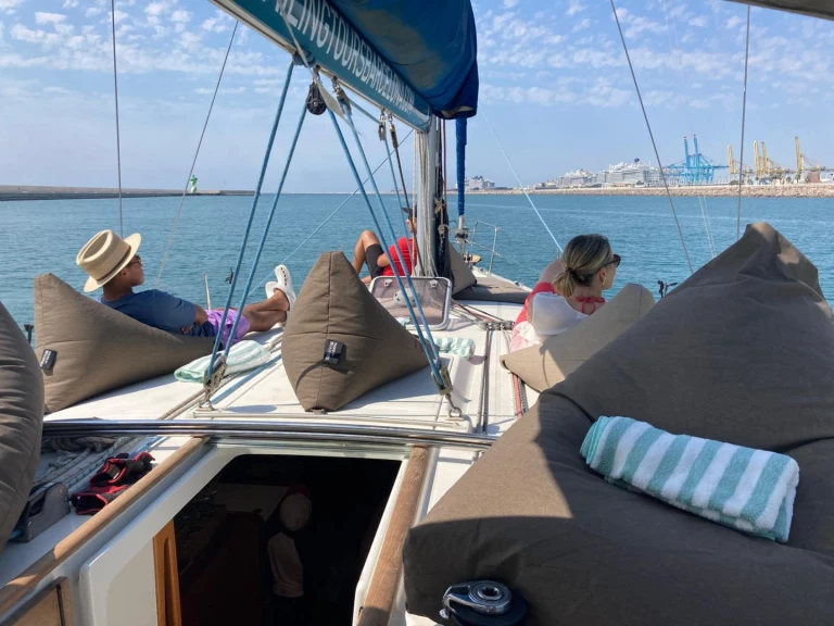 Noleggio barche Bénéteau Cyclades 43.3 a Barcellona su Samboat