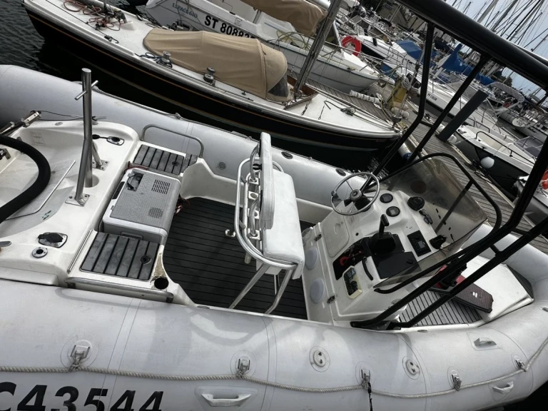 Noleggio Gommone a Saint-Cyprien – Zodiac Pro 650