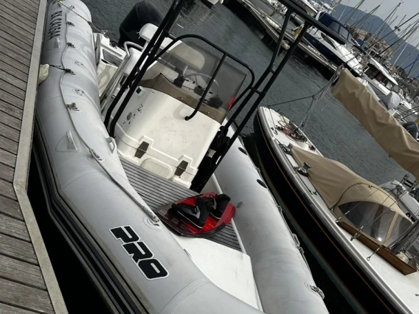 Noleggio barche Zodiac Pro 650 a Saint-Cyprien su Samboat
