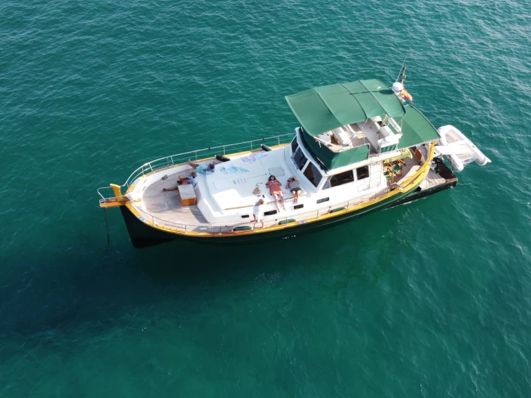 Noleggio Barca a motore con o senza skipper Menorquin-Yachts a Mahón