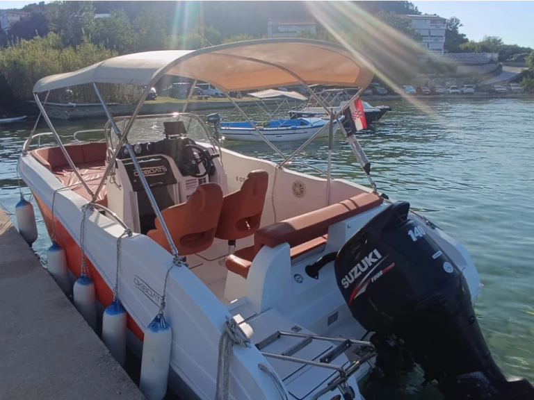 Okiboats Barracuda 545 Open da affittare a  Supetarska Draga