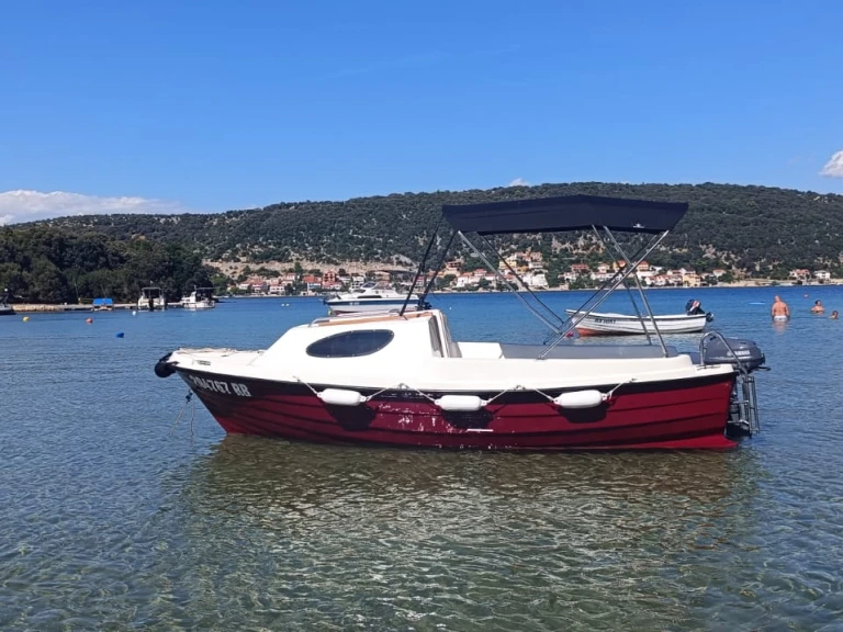 Adria 500 Cabin da affittare a  Supetarska Draga