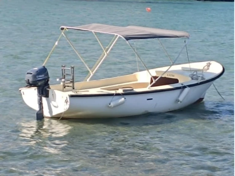 Noleggio Barca a motore Elan con patente nautica