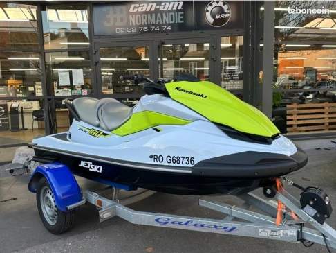 Noleggio Moto d'acqua con o senza skipper Kawasaki a Saint-Jouin-Bruneval