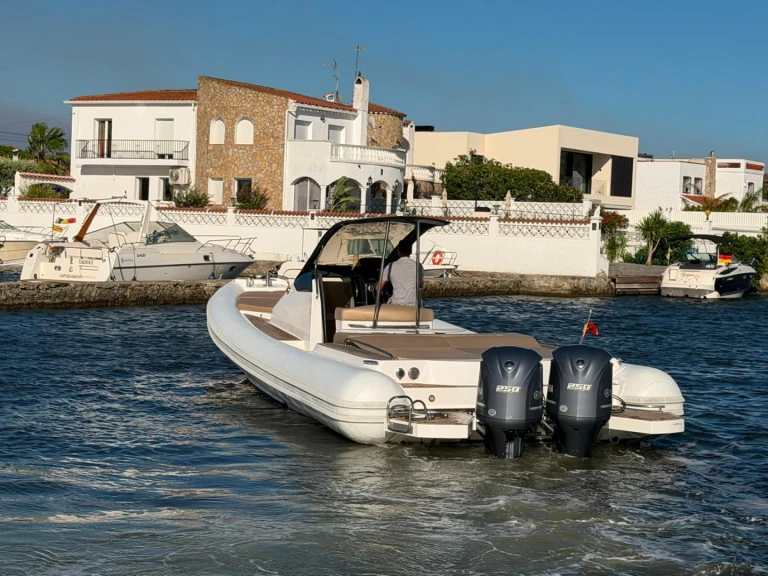 Noleggio Gommone a Empuriabrava – Magazzu MX 11
