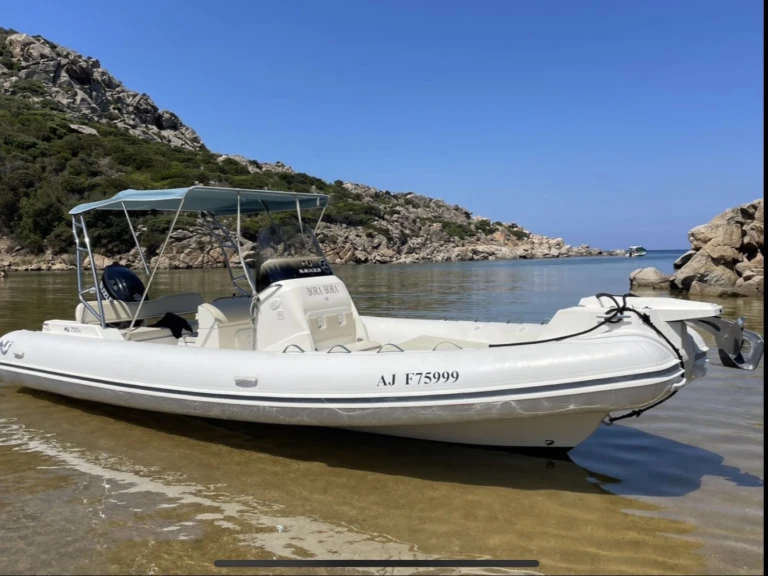 Noleggiare una Nuova Jolly NJ 700 XL a Propriano